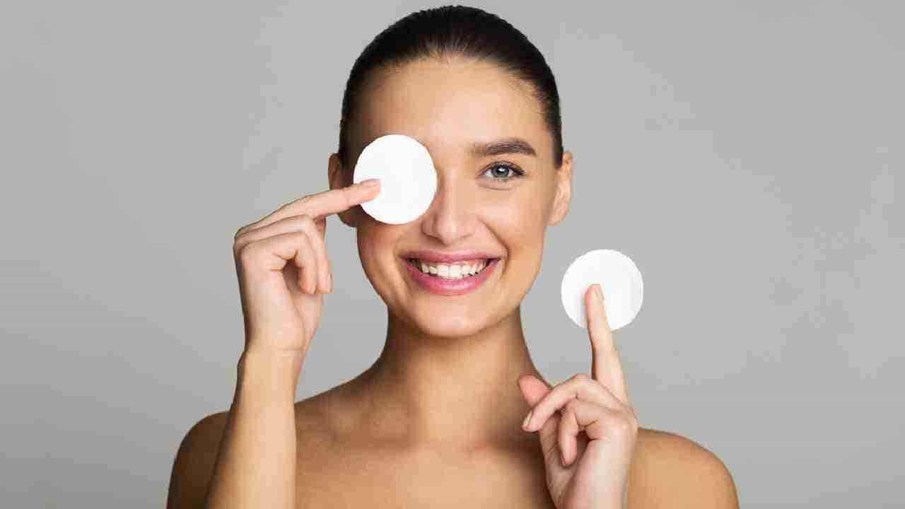 Skin health: ಸಣ್ಣ ವಯಸ್ಸಿನಲ್ಲಿ ವಯಸ್ಸಾದವರಂತೆ ಕಾಣುತ್ತಿದ್ದೀರಾ? ಈ ರೀತಿ ಕಾಳಜಿ ವಹಿಸಿ