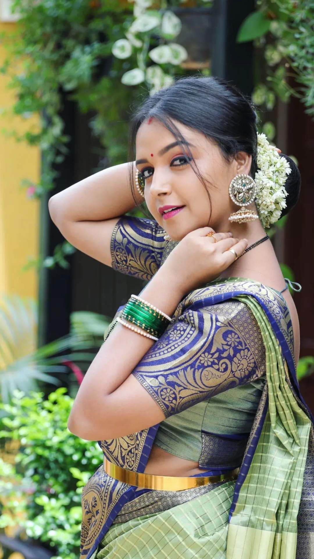Nisha (4)