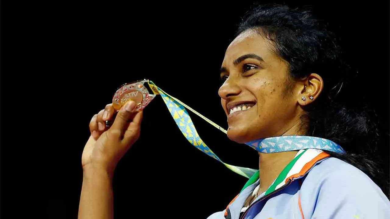 PV Sindhu: ಕಾಮನ್‌ವೆಲ್ತ್ ಗೇಮ್ಸ್​ನಲ್ಲಿ ಚಿನ್ನ ಗೆದ್ದಿದ್ದ ಸಿಂಧು ವಿಶ್ವ ಚಾಂಪಿಯನ್‌ಶಿಪ್​ನಿಂದ ಔಟ್..!