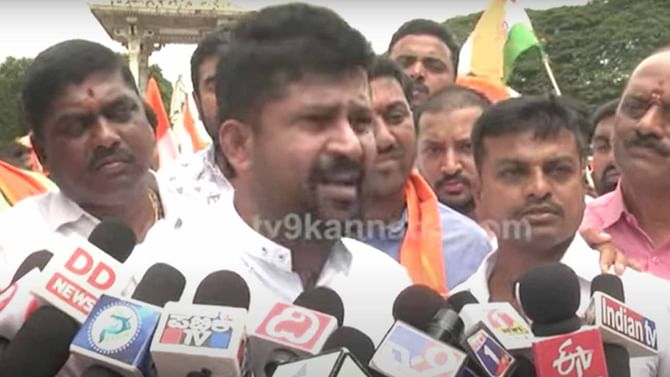 ಆರೆಸ್ಸೆಸ್ ಮತ್ತು ಖಿಲಾಫತ್ ಚಳುವಳಿ ಬಗ್ಗೆ ಸಿದ್ದರಾಮಯ್ಯನವರಿಗೆ ಕನಿಷ್ಟ ಜ್ಞಾನ ಕೂಡ ಇಲ್ಲ: ಪ್ರತಾಪ್ ಸಿಂಹ, ಸಂಸದ ಆರೆಸ್ಸೆಸ್ ಮತ್ತು ಖಿಲಾಫತ್ ಚಳುವಳಿ ಬಗ್ಗೆ ಸಿದ್ದರಾಮಯ್ಯನವರಿಗೆ ಕನಿಷ್ಟ ಜ್ಞಾನ ಕೂಡ ಇಲ್ಲ: ಪ್ರತಾಪ್ ಸಿಂಹ, ಸಂಸದ