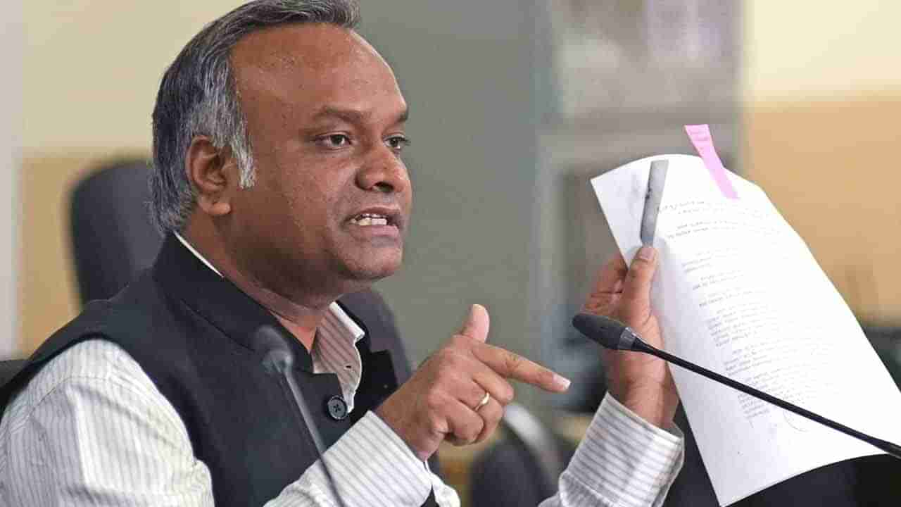 Priyank Kharge: ಕಾನೂನು ಸುವ್ಯವಸ್ಥೆಗೆ ಭಂಗ, ತೆರಿಗೆ ಸಂಗ್ರಹಕ್ಕೆ ಹೊಡೆತ; ಪ್ರಿಯಾಂಕ್ ಖರ್ಗೆ ಗಂಭೀರ ಆರೋಪ