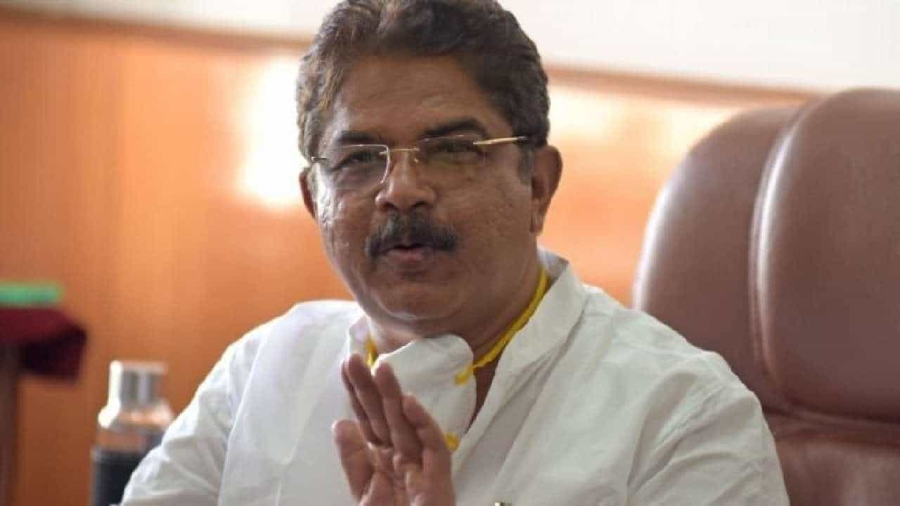 ಪಾದಯಾತ್ರೆ ಅಂದ್ರೆ ಓಡೋದು, ಬಸ್ಕಿ ಹೊಡಿಸೋದಲ್ಲ, ಗಾಂಭೀರ್ಯ ಬೇಕು: ಕಾಂಗ್ರೆಸ್ ಪಾದಯಾತ್ರೆಗೆ ಸಚಿವ ಆರ್ ಅಶೋಕ್ ವ್ಯಂಗ್ಯ ಪಾದಯಾತ್ರೆ ಅಂದ್ರೆ ಓಡೋದು, ಬಸ್ಕಿ ಹೊಡಿಸೋದಲ್ಲ, ಗಾಂಭೀರ್ಯ ಬೇಕು: ಕಾಂಗ್ರೆಸ್ ಪಾದಯಾತ್ರೆಗೆ ಸಚಿವ ಆರ್ ಅಶೋಕ್ ವ್ಯಂಗ್ಯ