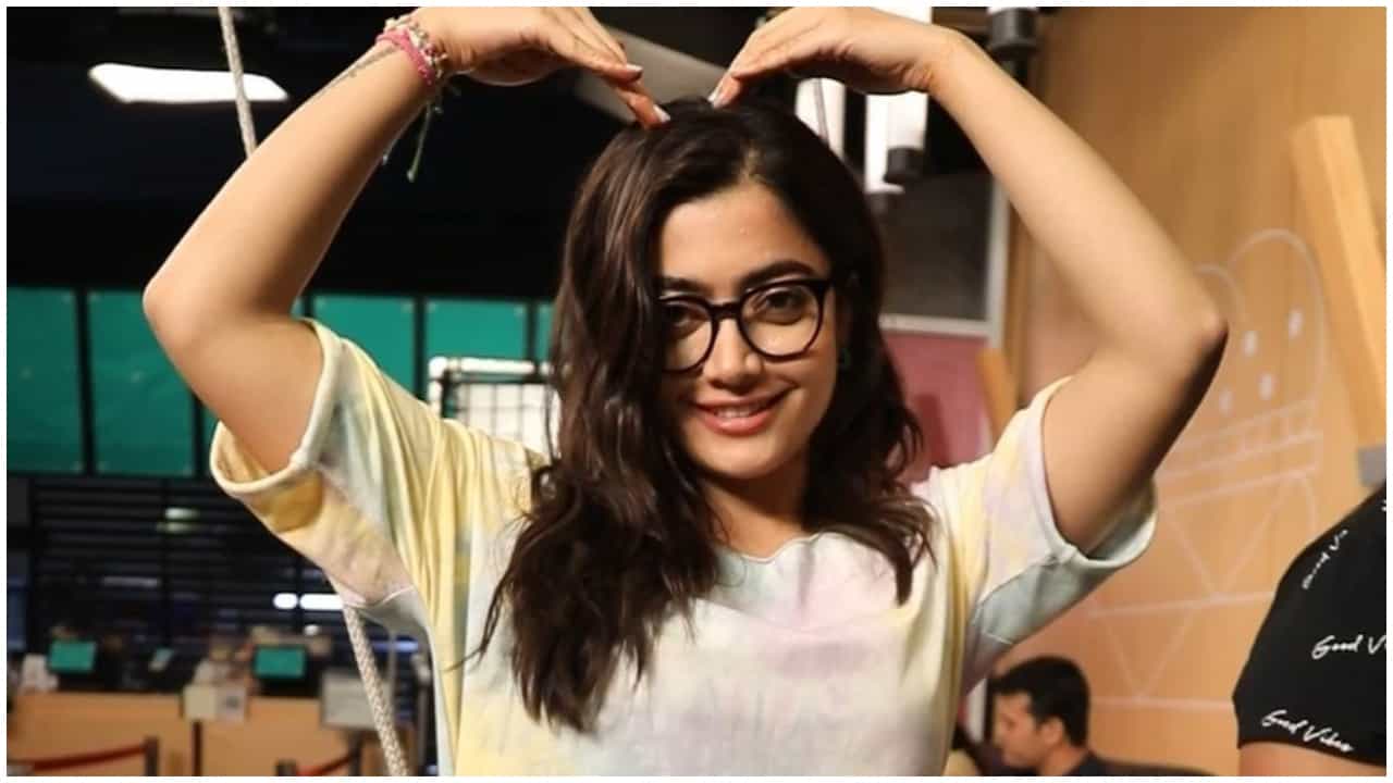 Pushpa 2: ಶ್ರೀವಲ್ಲಿ ಬಗ್ಗೆ ವಿಶೇಷ ಬೇಡಿಕೆ ಇಟ್ಟ ಅಭಿಮಾನಿಗಳು; ರಶ್ಮಿಕಾಗೂ ಅದೇ ಬೇಕಾಗಿದೆ Pushpa 2: ಶ್ರೀವಲ್ಲಿ ಬಗ್ಗೆ ವಿಶೇಷ ಬೇಡಿಕೆ ಇಟ್ಟ ಅಭಿಮಾನಿಗಳು; ರಶ್ಮಿಕಾಗೂ ಅದೇ ಬೇಕಾಗಿದೆ