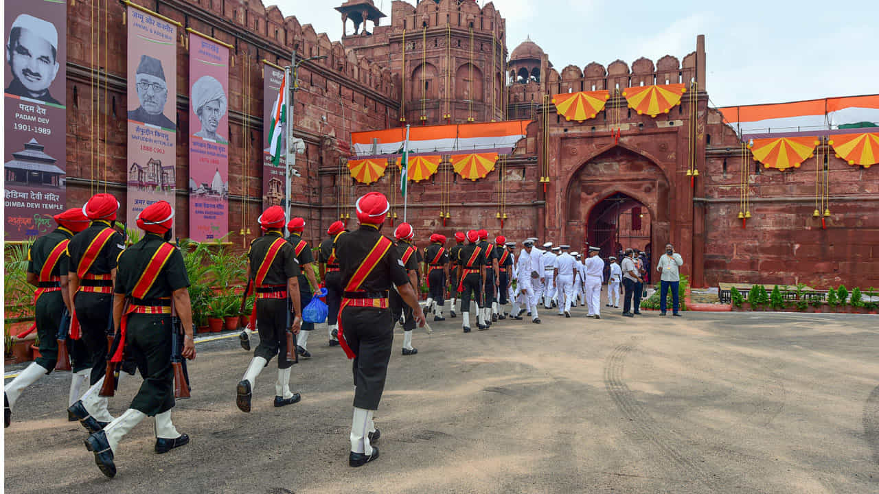 75ನೇ ವರ್ಷದ ಸ್ವಾತಂತ್ರ್ಯ ದಿನಾಚರಣೆಗೆ ಕೆಂಪು ಕೋಟೆಯಲ್ಲಿ ಬಿಗಿ ಭದ್ರತೆ, ಸಕಲ ಸಿದ್ಧತೆ ಪೂರ್ಣ