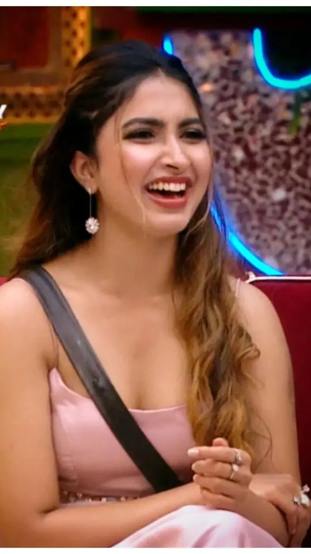 ಬಿಗ್ ಬಾಸ್ನಲ್ಲಿ ಸಾನ್ಯಾ ಅಯ್ಯರ್ ಮಿಂಚಿಂಗ್ – TV9 Kannada | Sanya Iyer Cute Look In Bigg Boss House Rmd