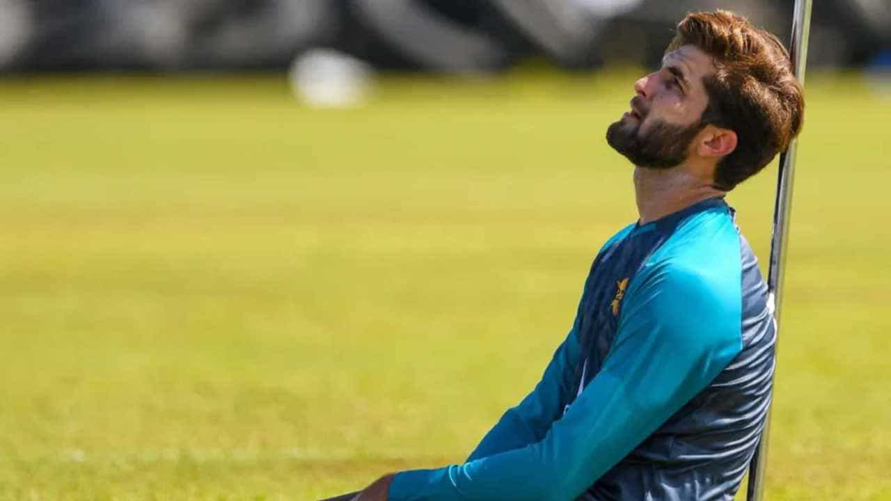 Asia Cup 2022: ಏಷ್ಯಾಕಪ್​ನಿಂದ ಶಾಹೀನ್ ಶಾ ಆಫ್ರಿದಿ ಔಟ್; ಗೋಳು ತೋಡಿಕೊಂಡ ಪಾಕ್ ಫ್ಯಾನ್ಸ್