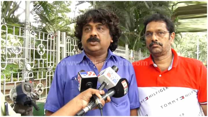 ಮಲ್ಟಿಪ್ಲೆಕ್ಸ್ನಲ್ಲಿ ಇಂಡಿಯಾ-ಪಾಕ್ ಮ್ಯಾಚ್ ಪ್ರಸಾರ; ಅನ್ಯಾಯದ ವಿರುದ್ಧ ಗುಡುಗಿದ ಉಮೇಶ್ ಬಣಕಾರ್ ಮಲ್ಟಿಪ್ಲೆಕ್ಸ್ನಲ್ಲಿ ಇಂಡಿಯಾ-ಪಾಕ್ ಮ್ಯಾಚ್ ಪ್ರಸಾರ; ಅನ್ಯಾಯದ ವಿರುದ್ಧ ಗುಡುಗಿದ ಉಮೇಶ್ ಬಣಕಾರ್