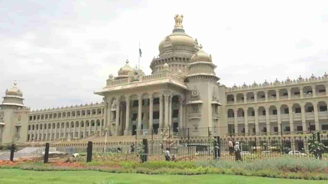 Kempegowda statue: ವಿಧಾನಸೌಧದ ಆವರಣದಲ್ಲಿ ಕೆಂಪೇಗೌಡ ಪ್ರತಿಮೆ ಸ್ಥಾಪನೆಗೆ ಸಿಎಂ ಬೊಮ್ಮಾಯಿ ಅನುಮೋದನೆ