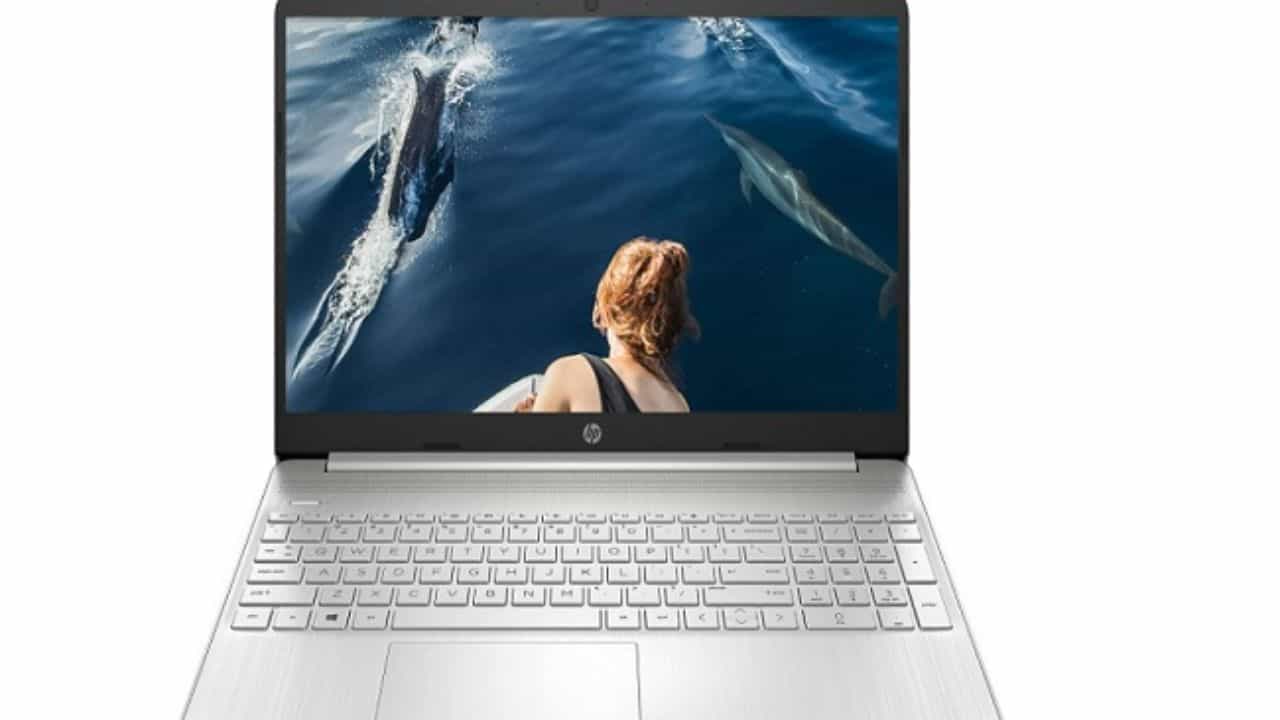 HP 15s AMD ರೆಜೆನ್ 3:
ಹೆಚ್ಪಿ ಈ ಕಂಪನಿಯ ಲ್ಯಾಪ್ಗಳು ನಯವಾಗಿ ಮತ್ತು ಹಗುರವಾಗಿರುತ್ತದೆ. ಇದು ಕೆಲಸಕ್ಕೆ ಹೋಗುವವರಿಗೆ ಹಾಗೂ ವಿದ್ಯಾರ್ಥಿಗಳಿಗೆ ಇದು ಉತ್ತಮ. ಇದು ಹಗುರ ಇರುವ ಕಾರಣ ಇದನ್ನು ಎಲ್ಲಿ ಬೇಕಾದರೂ ನೀವು ತೆಗೆದುಕೊಂಡು ಹೋಗಬಹುದು. ಈ ಲ್ಯಾಪ್ ಡ್ಯುಯಲ್ ಸ್ಪೀಕರ್ಗಳನ್ನು ಹೊಂದಿದೆ ಮತ್ತು 8GB RAMನೊಂದಿಗೆ ಬರುತ್ತದೆ. 15.6 ಇಂಚುಗಳ ಪರದೆಯ ಗ್ರಾತದೊಂದಿಗೆ, ಉತ್ತಮ ವೀಕ್ಷಣೆಯನ್ನು ಕಾಣಬಹುದು. ಆಂಟಿಗ್ಲೇರ್ ಸ್ಕ್ರೀನ್, ಅಲೆಕ್ಸಾ ಮತ್ತು ವಿಂಡೋಸ್ 11 ಹೊಂದಿದೆ. ಇದರ ಬೆಲೆ 37,399 ರೂ.