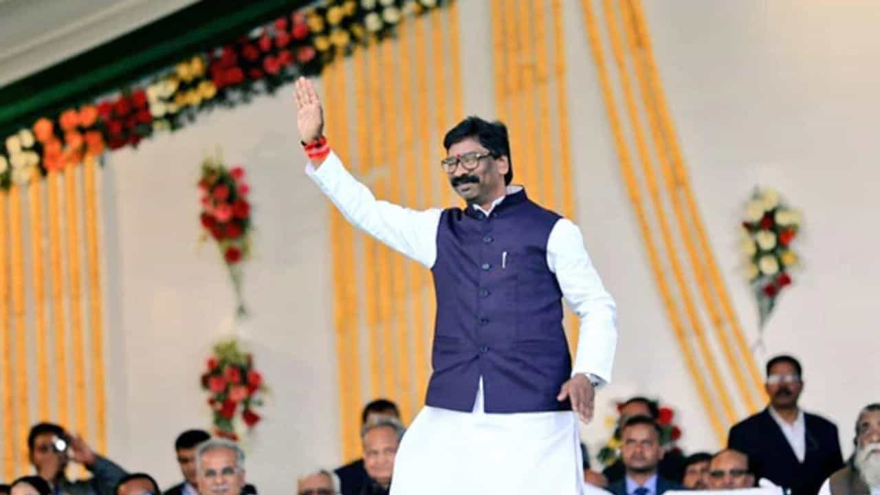 Breaking: ಜಾರ್ಖಂಡ್ ಮುಖ್ಯಮಂತ್ರಿಯನ್ನು ಶಾಸಕ ಸ್ಥಾನದಿಂದ ಅನರ್ಹಗೊಳಿಸಿದ ಚುನಾವಣಾ ಆಯೋಗ Breaking: ಜಾರ್ಖಂಡ್ ಮುಖ್ಯಮಂತ್ರಿಯನ್ನು ಶಾಸಕ ಸ್ಥಾನದಿಂದ ಅನರ್ಹಗೊಳಿಸಿದ ಚುನಾವಣಾ ಆಯೋಗ