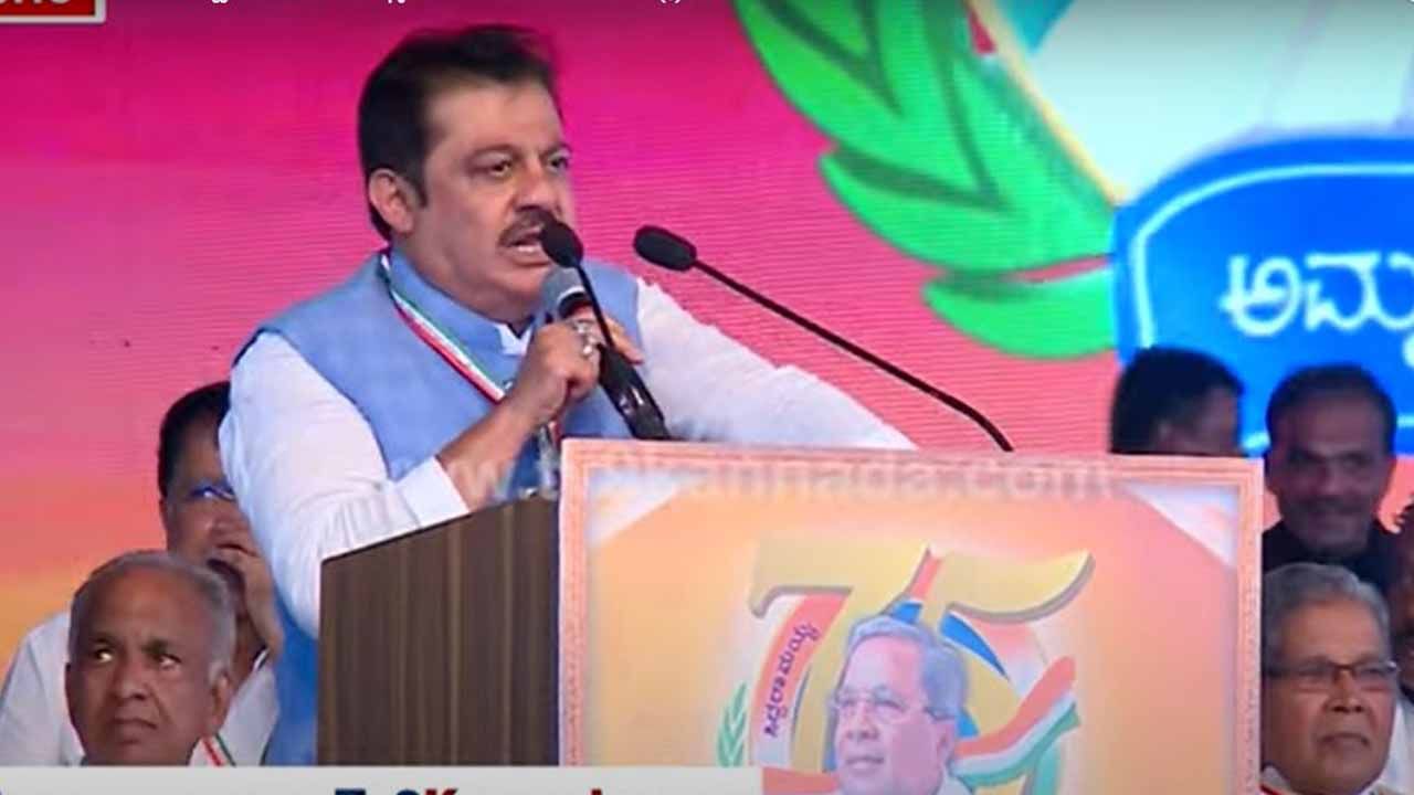 ಸಿದ್ದರಾಮೋತ್ಸವ ಕಾರ್ಯಕ್ರಮದಲ್ಲಿ 10 ಲಕ್ಷಕ್ಕಿಂತ ಹೆಚ್ಚು ಜನ ಸೇರಿದ್ದಾರೆ: ಜಮೀರ್ ಅಹ್ಮದ್ ಸಿದ್ದರಾಮೋತ್ಸವ ಕಾರ್ಯಕ್ರಮದಲ್ಲಿ 10 ಲಕ್ಷಕ್ಕಿಂತ ಹೆಚ್ಚು ಜನ ಸೇರಿದ್ದಾರೆ: ಜಮೀರ್ ಅಹ್ಮದ್