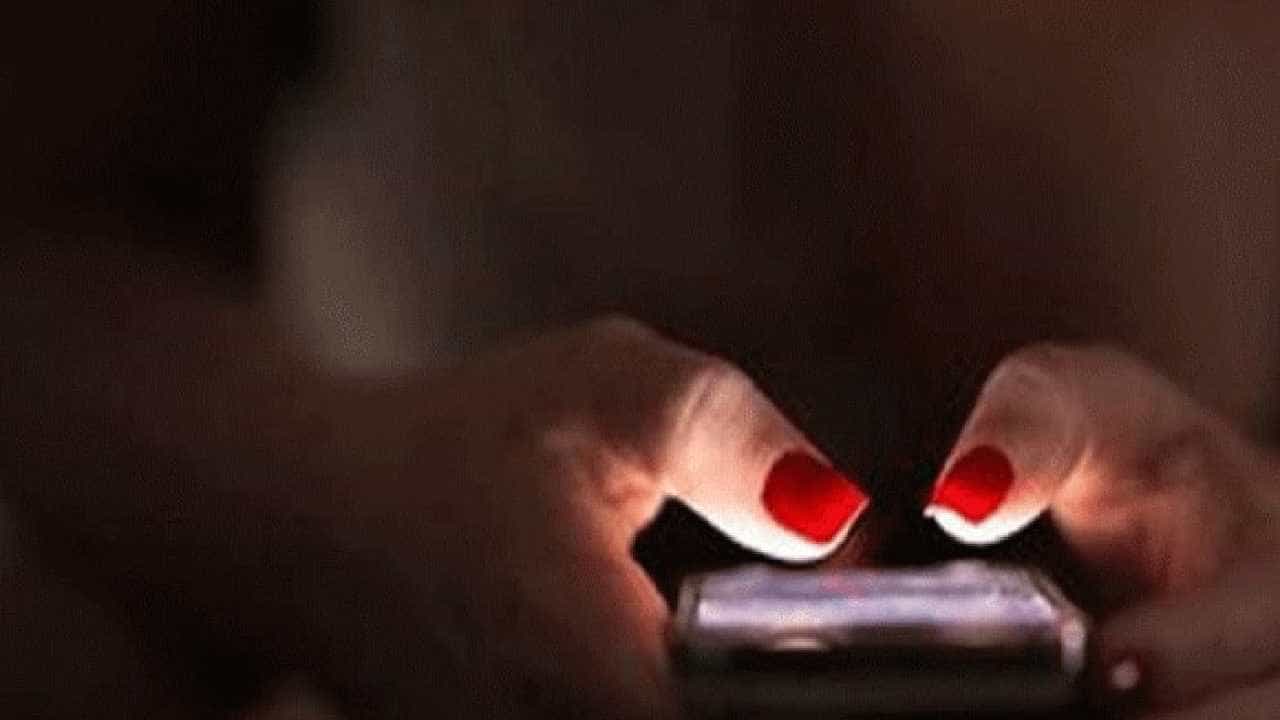 ಹನಿಟ್ರಾಪ್ ಮಾಡಿದ್ದ ಉದಯೋನ್ಮುಖ ನಟ ಅರೆಸ್ಟ್: 14 ಲಕ್ಷಕ್ಕೂ ಹೆಚ್ಚು ಹಣ ವಂಚನೆ ಹನಿಟ್ರಾಪ್ ಮಾಡಿದ್ದ ಉದಯೋನ್ಮುಖ ನಟ ಅರೆಸ್ಟ್: 14 ಲಕ್ಷಕ್ಕೂ ಹೆಚ್ಚು ಹಣ ವಂಚನೆ