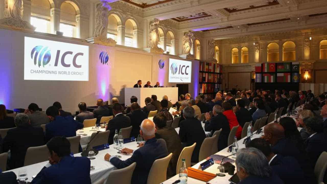ICC Events: ಇನ್ಮುಂದೆ ಕ್ರಿಕೆಟ್ ಬಲು ದುಬಾರಿ; ಭಾರತೀಯ ಕ್ರಿಕೆಟ್ ಅಭಿಮಾನಿಗಳ ಜೇಬಿಗೆ ಬೀಳಲಿದೆ ಕತ್ತರಿ!