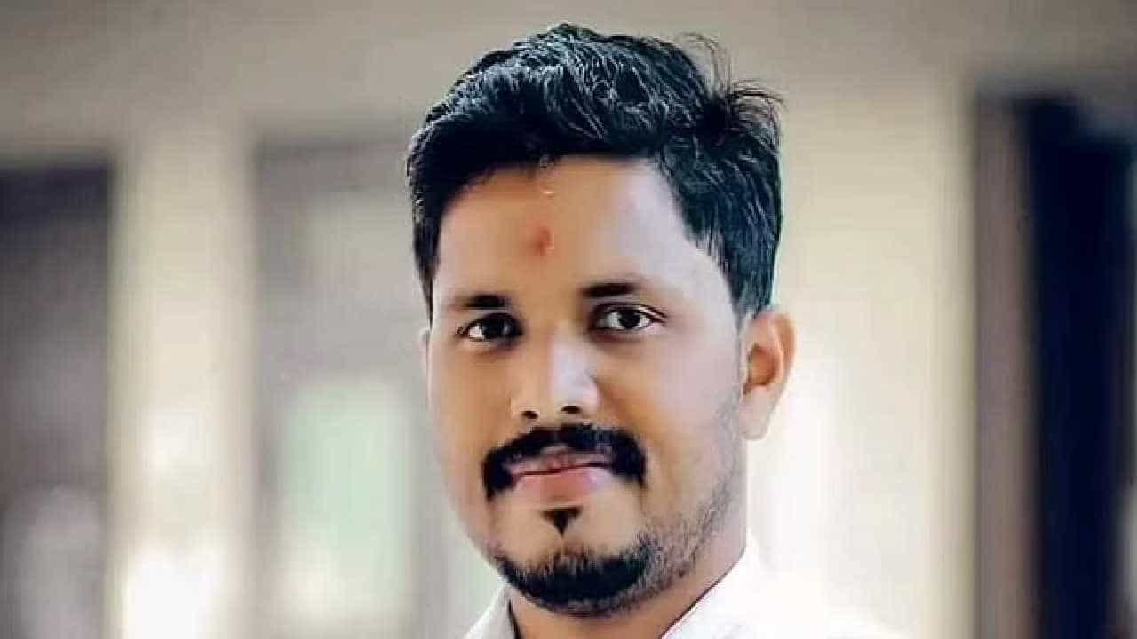 Big Breaking News: ಪ್ರವೀಣ್ ನೆಟ್ಟಾರು ಹತ್ಯೆ ಪ್ರಕರಣ; ಕೇರಳದಲ್ಲಿ ಮೂವರು ಪ್ರಮುಖ ಆರೋಪಿಗಳ ಬಂಧನ Big Breaking News: ಪ್ರವೀಣ್ ನೆಟ್ಟಾರು ಹತ್ಯೆ ಪ್ರಕರಣ; ಕೇರಳದಲ್ಲಿ ಮೂವರು ಪ್ರಮುಖ ಆರೋಪಿಗಳ ಬಂಧನ