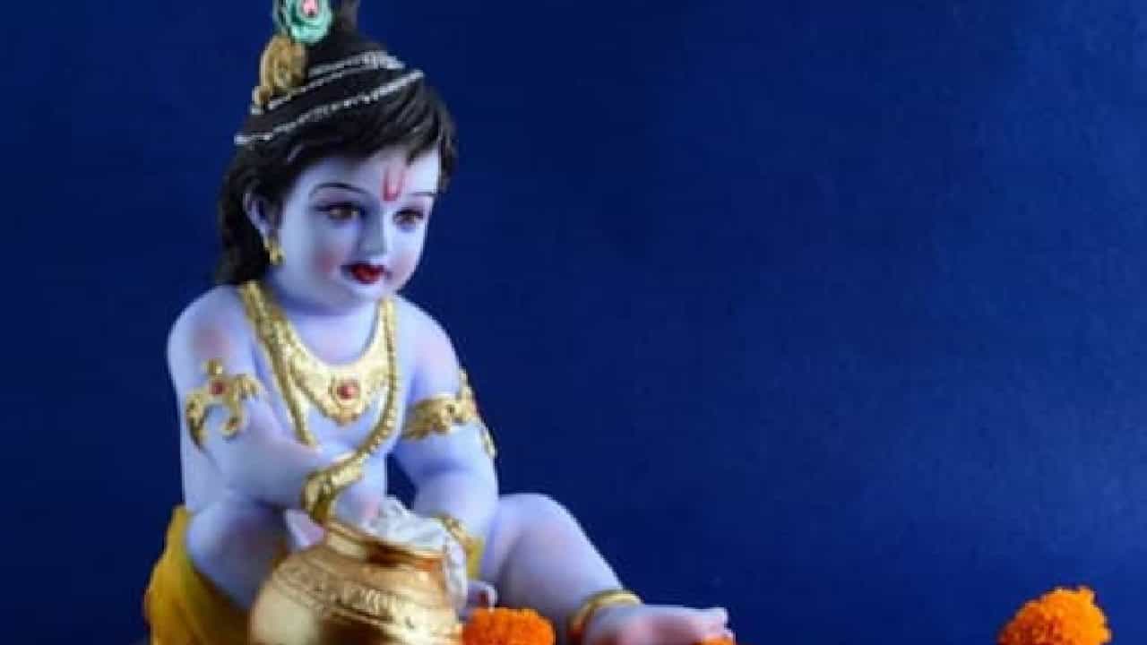 Krishna Janmashtami 2022: ಕೃಷ್ಣ ಜನ್ಮಾಷ್ಟಮಿಗೆ ನೀವು ಉಪವಾಸ ಮಾಡುತ್ತೀರಾ?; ಈ ವಿಷಯಗಳನ್ನು ಮರೆಯಬೇಡಿ Krishna Janmashtami 2022: ಕೃಷ್ಣ ಜನ್ಮಾಷ್ಟಮಿಗೆ ನೀವು ಉಪವಾಸ ಮಾಡುತ್ತೀರಾ?; ಈ ವಿಷಯಗಳನ್ನು ಮರೆಯಬೇಡಿ