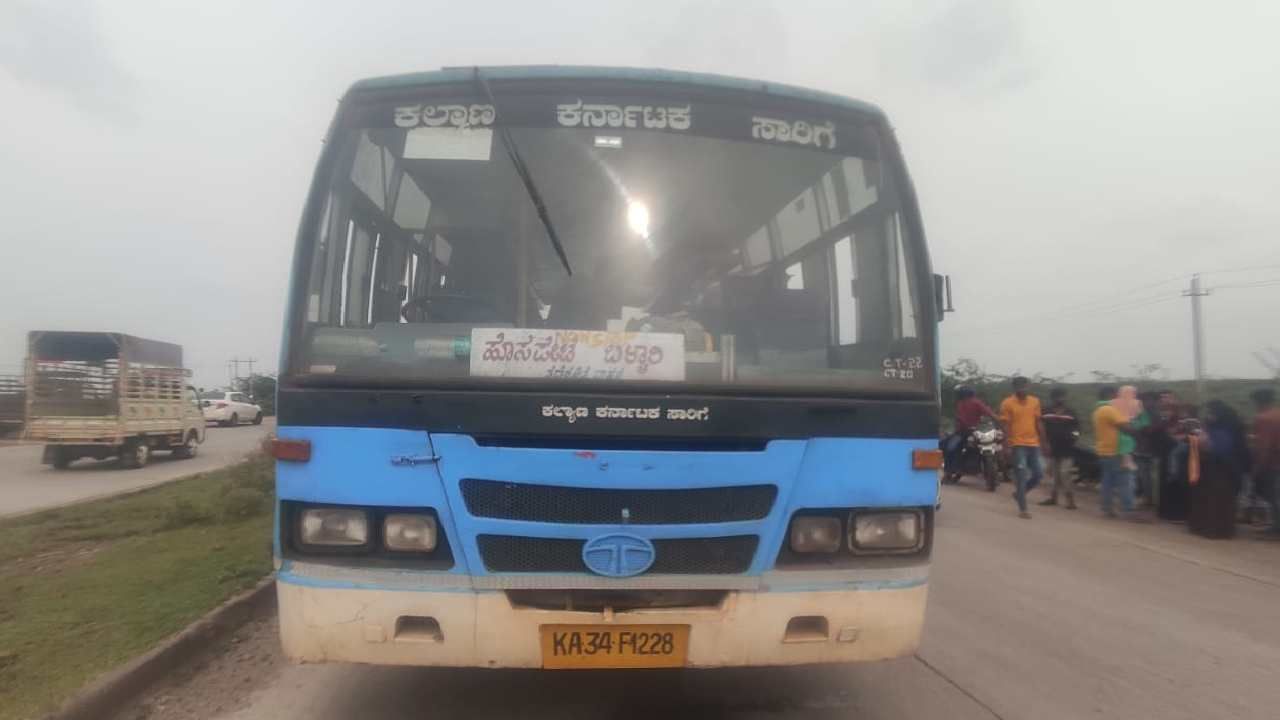 ಚಲಿಸುತ್ತಿದ್ದ KSRTC ಬಸ್ ಬಾಗಿಲ ಬಳಿ ನಿಂತು ಪ್ರಯಾಣ: ಆಯತಪ್ಪಿ ಬಿದ್ದ ಮಹಿಳೆ ಸಾವು