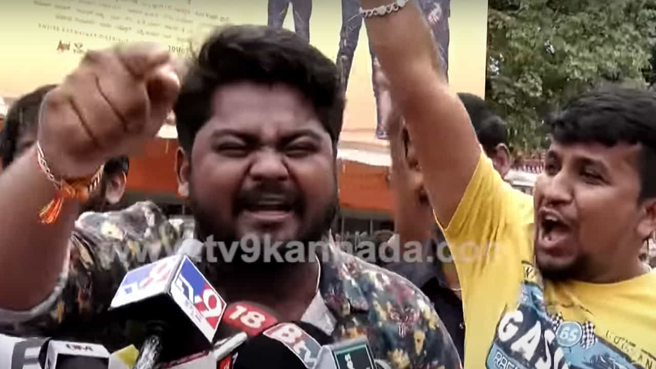 ‘ಬ್ರೋ.. ತಂದಾನಿನಾನೆ’ ಎಂದು ‘ಗಾಳಿಪಟ 2’ ರಿವ್ಯೂ ಮಾಡಿದ ಅಭಿಮಾನಿ ‘ಬ್ರೋ.. ತಂದಾನಿನಾನೆ’ ಎಂದು ‘ಗಾಳಿಪಟ 2’ ರಿವ್ಯೂ ಮಾಡಿದ ಅಭಿಮಾನಿ