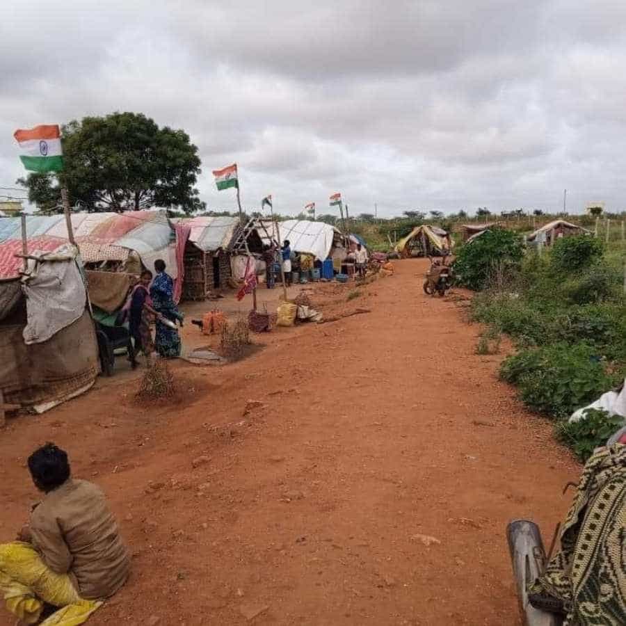 ಬಿಜೆಪಿ ಹಿರಿಯ ನಾಯಕ ಬಿಎಲ್ ಸಂತೋಷ್ 75ನೇ ವರ್ಷದ ಸ್ವಾತಂತ್ರ್ಯ ಅಮೃತ ಮಹೋತ್ಸವದ ಸಂದರ್ಭದಲ್ಲಿ ಅರ್ಥಗರ್ಭಿತ ಸಾಲುಗಳೊಂದಿಗೆ ವಿಶೇಷ ಫೋಟೋಗಳನ್ನು ಹಂಚಿಕೊಂಡಿದ್ದಾರೆ.