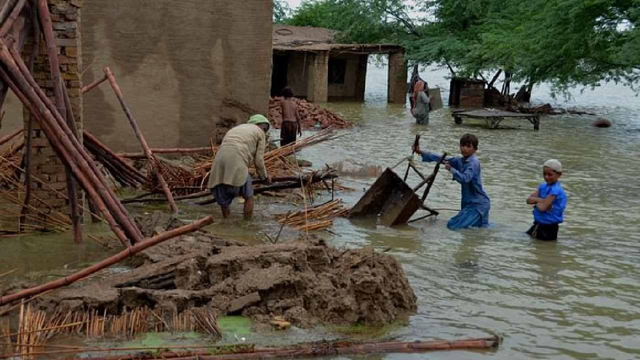 Pakistan Flood: ಪಾಕಿಸ್ತಾನದ ಇತಿಹಾಸದಲ್ಲೇ ಭೀಕರ ಪ್ರವಾಹ; 1000 ಜನ ಸಾವು, 10 ಲಕ್ಷ ಮನೆಗಳು ಧ್ವಂಸ