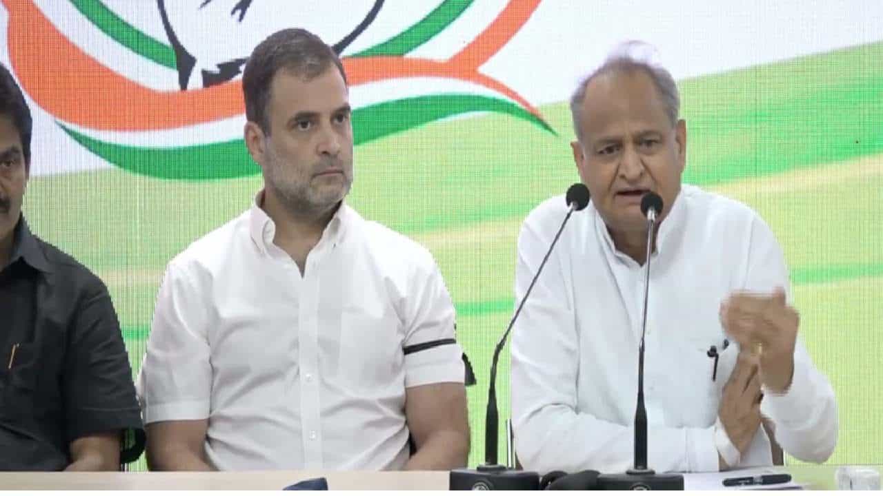 Rahul Gandhi Press Conference: ಭಾರತದಲ್ಲಿ ಪ್ರಜಾಪ್ರಭುತ್ವದ ಕಗ್ಗೊಲೆ, ನಾಲ್ವರಿಂದ ಸರ್ವಾಧಿಕಾರ; ಮೋದಿ, ಅಮಿತ್ ಶಾ ವಿರುದ್ಧ ರಾಹುಲ್ ಗಾಂಧಿ ವಾಗ್ದಾಳಿ Rahul Gandhi Press Conference: ಭಾರತದಲ್ಲಿ ಪ್ರಜಾಪ್ರಭುತ್ವದ ಕಗ್ಗೊಲೆ, ನಾಲ್ವರಿಂದ ಸರ್ವಾಧಿಕಾರ; ಮೋದಿ, ಅಮಿತ್ ಶಾ ವಿರುದ್ಧ ರಾಹುಲ್ ಗಾಂಧಿ ವಾಗ್ದಾಳಿ