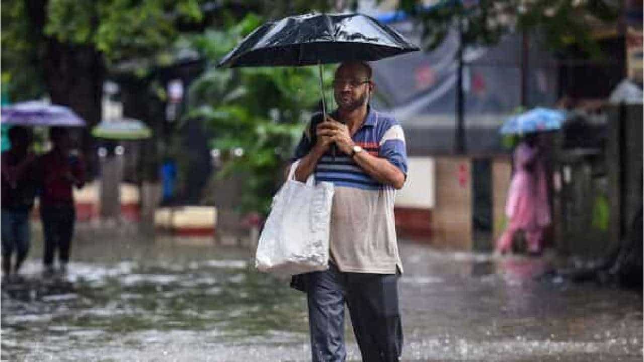 Karnataka Rain: ಕರ್ನಾಟಕದ ಕರಾವಳಿ, ದಕ್ಷಿಣ ಒಳನಾಡಿನಲ್ಲಿ ಆ. 31ರವರೆಗೂ ಭಾರೀ ಮಳೆ Karnataka Rain: ಕರ್ನಾಟಕದ ಕರಾವಳಿ, ದಕ್ಷಿಣ ಒಳನಾಡಿನಲ್ಲಿ ಆ. 31ರವರೆಗೂ ಭಾರೀ ಮಳೆ