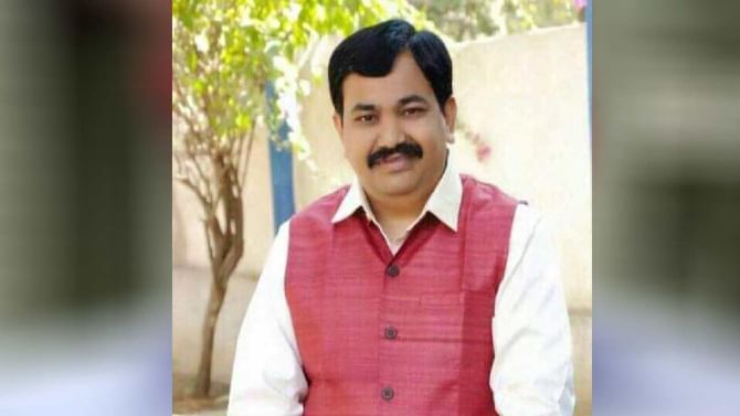 ನಿಮ್ಮ ಅಕ್ಕ ತಂಗಿಯರು ಮಂಚವೇರಿ ಸರ್ಕಾರಿ ನೌಕರಿಗೆ ಹೋಗಿದ್ದಾರಾ? ಪ್ರಿಯಾಂಕ್ ಖರ್ಗೆಗೆ ಕೌಂಟರ್ ಕೊಡಲು ಹೋಗಿ ರಾಜಕುಮಾರ್ ಪಾಟೀಲ್ ಎಡವಟ್ಟು, ಕಾಂಗ್ರೆಸ್ ಆಕ್ರೋಶ ನಿಮ್ಮ ಅಕ್ಕ ತಂಗಿಯರು ಮಂಚವೇರಿ ಸರ್ಕಾರಿ ನೌಕರಿಗೆ ಹೋಗಿದ್ದಾರಾ? ಪ್ರಿಯಾಂಕ್ ಖರ್ಗೆಗೆ ಕೌಂಟರ್ ಕೊಡಲು ಹೋಗಿ ರಾಜಕುಮಾರ್ ಪಾಟೀಲ್ ಎಡವಟ್ಟು, ಕಾಂಗ್ರೆಸ್ ಆಕ್ರೋಶ