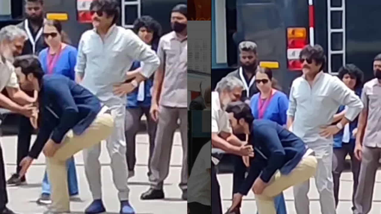 ರಾಜಮೌಳಿ ಕಾಲಿಗೆ ನಮಸ್ಕರಿಸಿದ ರಣಬೀರ್ ಕಪೂರ್; ಪಬ್ಲಿಸಿಟಿ ಸ್ಟಂಟ್ಸ್ ಎಂದ ನೆಟ್ಟಿಗರು ರಾಜಮೌಳಿ ಕಾಲಿಗೆ ನಮಸ್ಕರಿಸಿದ ರಣಬೀರ್ ಕಪೂರ್; ಪಬ್ಲಿಸಿಟಿ ಸ್ಟಂಟ್ಸ್ ಎಂದ ನೆಟ್ಟಿಗರು