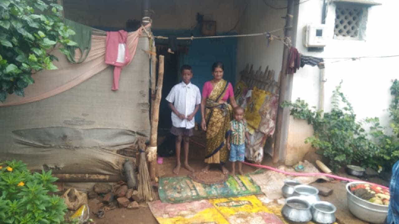 ಬೆದರಿಸಲು ಹೋಗಿ ಅಂಗನವಾಡಿ ಸಹಾಯಕಿ ಎಡವಟ್ಟು, ಬಾಲಕನ ಗುಪ್ತಾಂಗಕ್ಕೆ ಬೆಂಕಿ ಗಾಯ ಬೆದರಿಸಲು ಹೋಗಿ ಅಂಗನವಾಡಿ ಸಹಾಯಕಿ ಎಡವಟ್ಟು, ಬಾಲಕನ ಗುಪ್ತಾಂಗಕ್ಕೆ ಬೆಂಕಿ ಗಾಯ