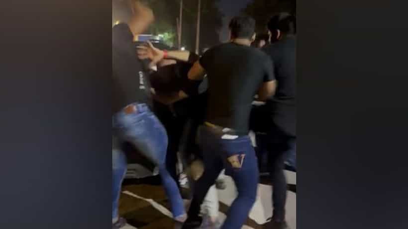 Viral Video: ನೈಟ್ ಕ್ಲಬ್ಗೆ ಬಂದಿದ್ದ ಮಹಿಳೆಯ ಮೈ ಮುಟ್ಟಿದ ಬೌನ್ಸರ್ನ ಪ್ರಶ್ನಿಸಿದ್ದಕ್ಕೆ ಹಿಗ್ಗಾಮುಗ್ಗ ಥಳಿತ; ವಿಡಿಯೋ ವೈರಲ್