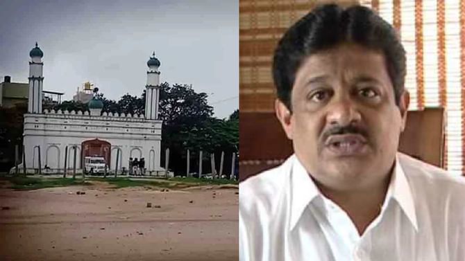 ಜಮೀರ್ ಧ್ವಜಾರೋಹಣ ಮಾಡುವುದು ಬೇಡವೇ ಬೇಡ: ಪಟ್ಟು ಹಿಡಿದ ಹಿಂದೂ ಸಂಘಟನೆಗಳು ಜಮೀರ್ ಧ್ವಜಾರೋಹಣ ಮಾಡುವುದು ಬೇಡವೇ ಬೇಡ: ಪಟ್ಟು ಹಿಡಿದ ಹಿಂದೂ ಸಂಘಟನೆಗಳು