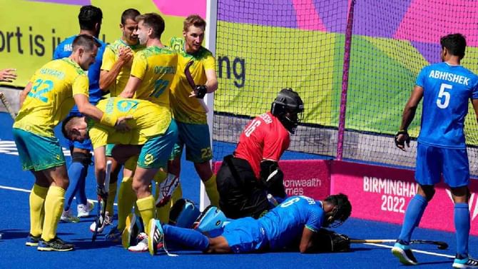 CWG 2022: ಫೈನಲ್ನಲ್ಲಿ ಹೀನಾಯ ಸೋಲು: ಬೆಳ್ಳಿ ಪದಕಕ್ಕೆ ತೃಪ್ತಿಪಟ್ಟುಕೊಂಡ ಭಾರತ ಹಾಕಿ ತಂಡ CWG 2022: ಫೈನಲ್ನಲ್ಲಿ ಹೀನಾಯ ಸೋಲು: ಬೆಳ್ಳಿ ಪದಕಕ್ಕೆ ತೃಪ್ತಿಪಟ್ಟುಕೊಂಡ ಭಾರತ ಹಾಕಿ ತಂಡ