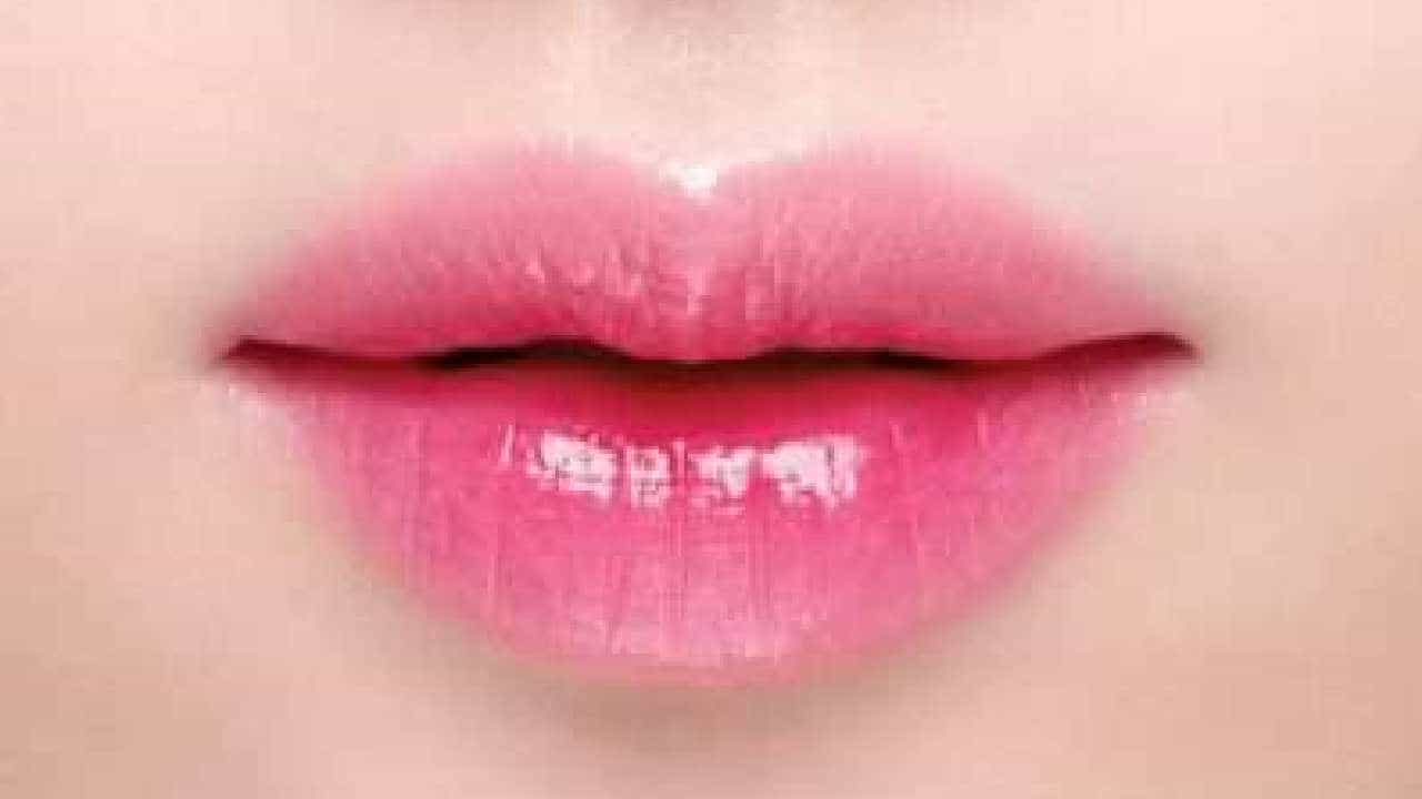 Beauty tips: ನಿಮ್ಮ ತುಟಿಗಳ ಅಂದ ಹೆಚ್ಚಿಸಲು ಈ ಸಲಹೆಗಳು ಸಹಕಾರಿ..! Beauty tips: ನಿಮ್ಮ ತುಟಿಗಳ ಅಂದ ಹೆಚ್ಚಿಸಲು ಈ ಸಲಹೆಗಳು ಸಹಕಾರಿ..!