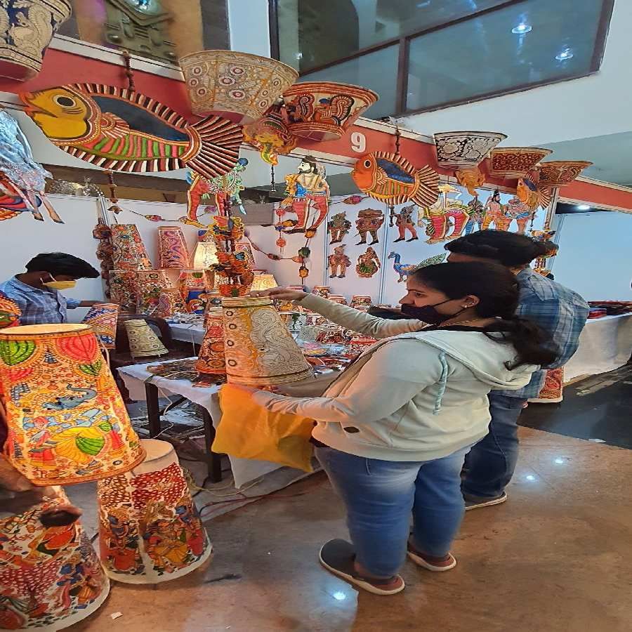Karnataka State Handicrafts Corporation organizes a 10-day handicrafts exhibition at Gandhi Shilp Bazar, Bengaluru