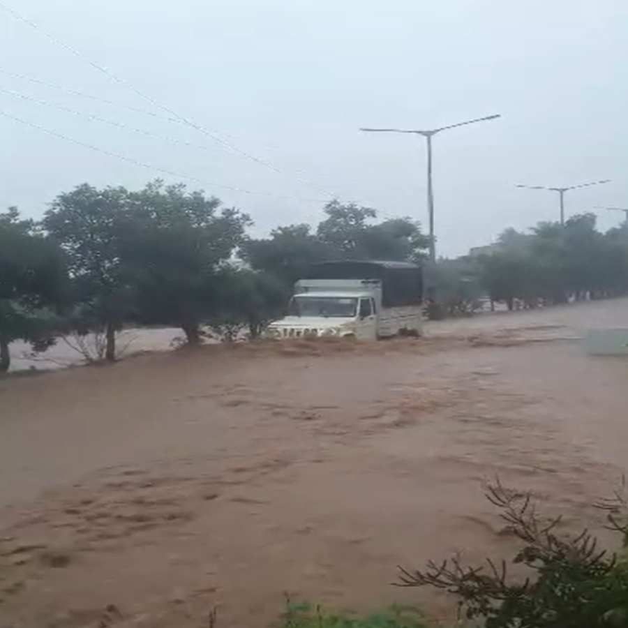 Heavy rainfall in Haveri district Laxmeshwar