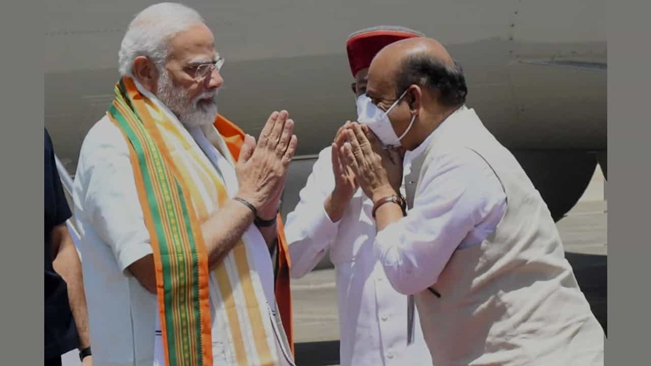 Narendra Modi Karnataka visit: ಇನ್ನು ಮುಂದೆ ಪ್ರತಿ ತಿಂಗಳೂ ಕರ್ನಾಟಕಕ್ಕೆ ಬರುತ್ತೇನೆ -ಮಂಗಳೂರು ಹೆಲಿಪ್ಯಾಡ್ ನಲ್ಲಿ ಪ್ರಧಾನಿ ಮೋದಿ ಹೇಳಿಕೆ