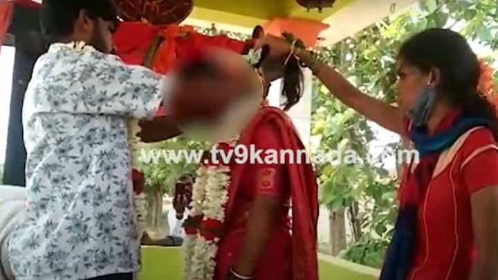 ಹುಣಸೂರಲ್ಲಿ ಪ್ರೀತಿಸಿ ಮದುವೆಯಾದವರು ಒಂದೇ ವರ್ಷದಲ್ಲಿ ಬೇರೆಯಾದರು! ಹುಣಸೂರಲ್ಲಿ ಪ್ರೀತಿಸಿ ಮದುವೆಯಾದವರು ಒಂದೇ ವರ್ಷದಲ್ಲಿ ಬೇರೆಯಾದರು!
