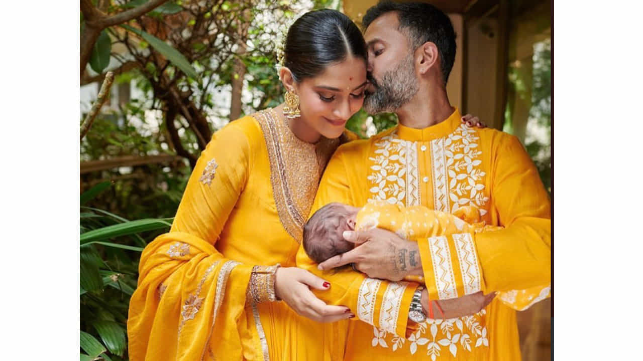 ವಾಯು ಎಂದು ಮಗನಿಗೆ ಹೆಸರಿಟ್ಟ ಸೋನಂ ಕಪೂರ್; ಕಾರಣ ವಿವರಿಸಿದ ನಟಿ ವಾಯು ಎಂದು ಮಗನಿಗೆ ಹೆಸರಿಟ್ಟ ಸೋನಂ ಕಪೂರ್; ಕಾರಣ ವಿವರಿಸಿದ ನಟಿ