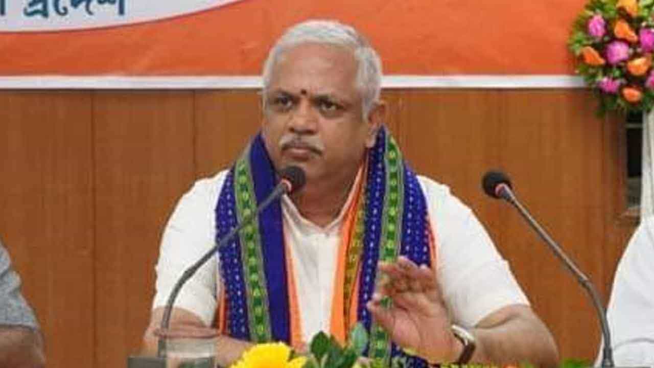 ಕೋರ್ಟ್​ಗೆ ಹೋದ್ರೆ ನ್ಯಾಯ ಸಿಗುತ್ತೆಂದು ಹೇಳಕ್ಕಾಗಲ್ಲ, ಧರ್ಮಸ್ಥಳಕ್ಕೆ ಹೋಗಿ ದೂರು ನೀಡಿದ್ರೆ ನ್ಯಾಯ ಸಿಗುತ್ತೆ