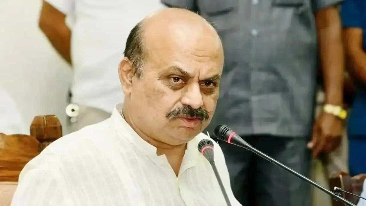 ಪಿಎಫ್ಐ ಮೇಲೆ ನಮ್ಮ ಪೊಲೀಸರು ದಾಳಿ ನಡೆಸಿಲ್ಲ, ಇದು ಮುನ್ನೆಚ್ಚರಿಕೆ ಕಾರ್ಯಾಚರಣೆ: ಸಿಎಂ ಬಸವರಾಜ ಬೊಮ್ಮಾಯಿ ಪಿಎಫ್ಐ ಮೇಲೆ ನಮ್ಮ ಪೊಲೀಸರು ದಾಳಿ ನಡೆಸಿಲ್ಲ, ಇದು ಮುನ್ನೆಚ್ಚರಿಕೆ ಕಾರ್ಯಾಚರಣೆ: ಸಿಎಂ ಬಸವರಾಜ ಬೊಮ್ಮಾಯಿ