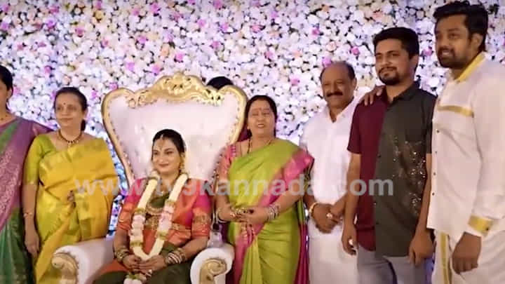 ಧ್ರುವ ಸರ್ಜಾ ಪತ್ನಿ ಪ್ರೇರಣಾ ಅವರ ಸೀಮಂತ ಶಾಸ್ತ್ರದ ವಿಡಿಯೋ ನೋಡಿ ಧ್ರುವ ಸರ್ಜಾ ಪತ್ನಿ ಪ್ರೇರಣಾ ಅವರ ಸೀಮಂತ ಶಾಸ್ತ್ರದ ವಿಡಿಯೋ ನೋಡಿ