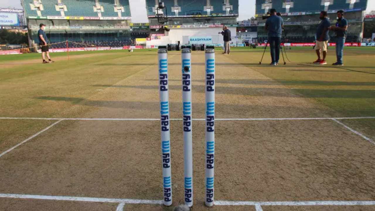 Duleep Trophy: 17 ದಿನ, 5 ಪಂದ್ಯ, 6 ತಂಡಗಳು; ದುಲೀಪ್ ಟ್ರೋಫಿ ಬಗ್ಗೆ ತಿಳಿದುಕೊಳ್ಳಬೇಕಾದ 10 ವಿಷಯಗಳಿವು Duleep Trophy: 17 ದಿನ, 5 ಪಂದ್ಯ, 6 ತಂಡಗಳು; ದುಲೀಪ್ ಟ್ರೋಫಿ ಬಗ್ಗೆ ತಿಳಿದುಕೊಳ್ಳಬೇಕಾದ 10 ವಿಷಯಗಳಿವು