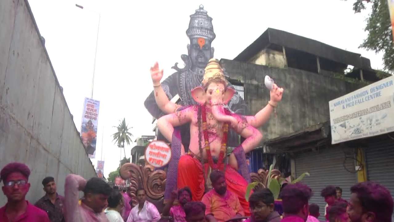 Ganesh Chaturthi 2022: ಬೆಳಗಾವಿಯಲ್ಲಿ ವಿನಾಯಕನ ಅದ್ಧೂರಿ ವಿಸರ್ಜನೆಗೆ ನೆರೆದ ಜನಸ್ತೋಮ