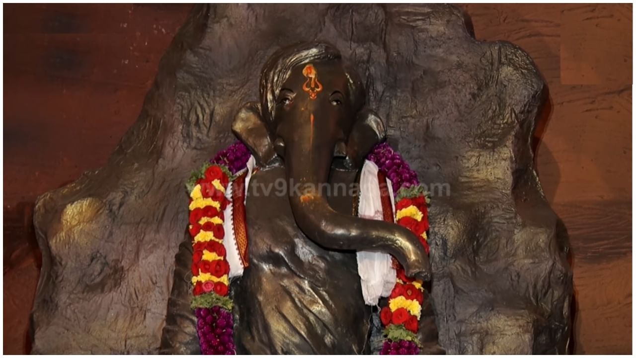 Ganesh Chaturthi 2022: ನರಾಚಿ ಸೆಟ್​ನಲ್ಲಿ ‘ಕೆಜಿಎಫ್​’ ಸ್ಟೈಲ್​ ಗಣಪ; ದರ್ಶನಕ್ಕೆ ಮುಗಿಬಿದ್ದ ಭಕ್ತರ ದಂಡು