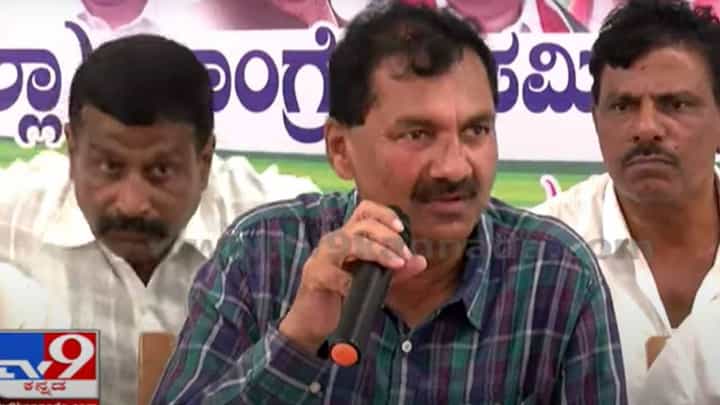 ಮೈಸೂರಿನ ಪೊಲೀಸ್ ಇನ್ಸ್ಪೆಕ್ಟರೊಬ್ಬರು ಸರ್ಕಾರಿ ನೌಕರಿಗಳಿಗೆ ವ್ಯವಹಾರ ಕುದುರಿಸುತ್ತಿರುವ ಆಡಿಯೋ ಕ್ಲಿಪ್ಪಿಂಗ್ ಬಯಲು! ಮೈಸೂರಿನ ಪೊಲೀಸ್ ಇನ್ಸ್ಪೆಕ್ಟರೊಬ್ಬರು ಸರ್ಕಾರಿ ನೌಕರಿಗಳಿಗೆ ವ್ಯವಹಾರ ಕುದುರಿಸುತ್ತಿರುವ ಆಡಿಯೋ ಕ್ಲಿಪ್ಪಿಂಗ್ ಬಯಲು!