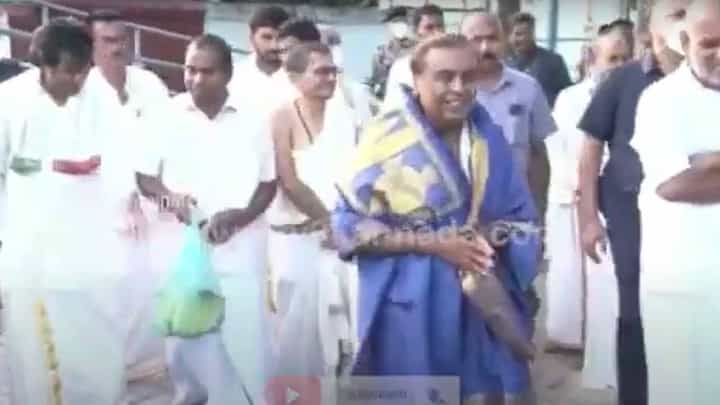 ತಿರುಪತಿ ತಿರುಮಲ ದೇವಸ್ಥಾನಕ್ಕೆ ರೂ. 1.5 ಕೋಟಿ ದೇಣಿಗೆ ನೀಡಿದರು ಮುಕೇಶ್ ಅಂಬಾನಿ ತಿರುಪತಿ ತಿರುಮಲ ದೇವಸ್ಥಾನಕ್ಕೆ ರೂ. 1.5 ಕೋಟಿ ದೇಣಿಗೆ ನೀಡಿದರು ಮುಕೇಶ್ ಅಂಬಾನಿ
