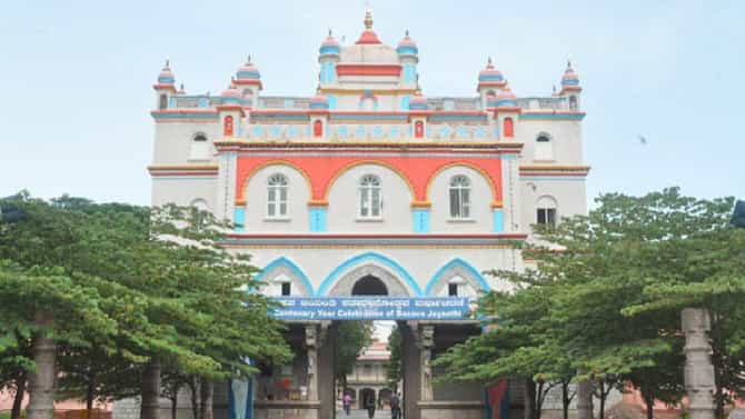 ಮುರುಘಾಶ್ರೀಗಳ ಬಂಧನದ ನಡುವೆಯೂ ಮುರುಘಾಮಠದಲ್ಲಿ ನಾಳೆ ಸಾಮೂಹಿಕ ಕಲ್ಯಾಣ ಮಹೋತ್ಸವಕ್ಕೆ ಸಿದ್ಧತೆ