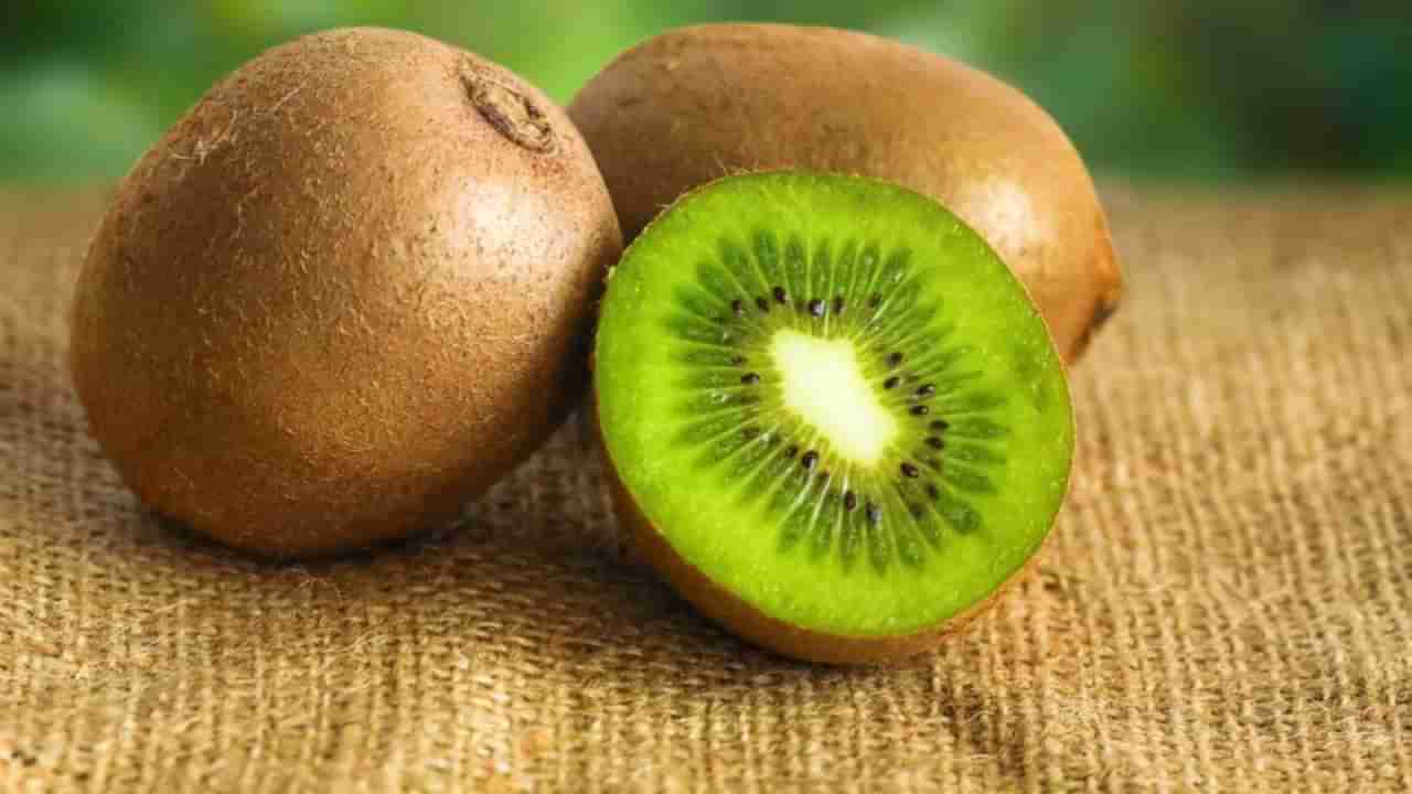 Kiwi Side Effects: ಹೆಚ್ಚು ಕಿವಿ ಹಣ್ಣು ತಿನ್ನುತ್ತೀರಾ? ಹಾಗಾದರೆ ಈ ವಿಷಯವನ್ನು ತಿಳಿದುಕೊಳ್ಳಿ!