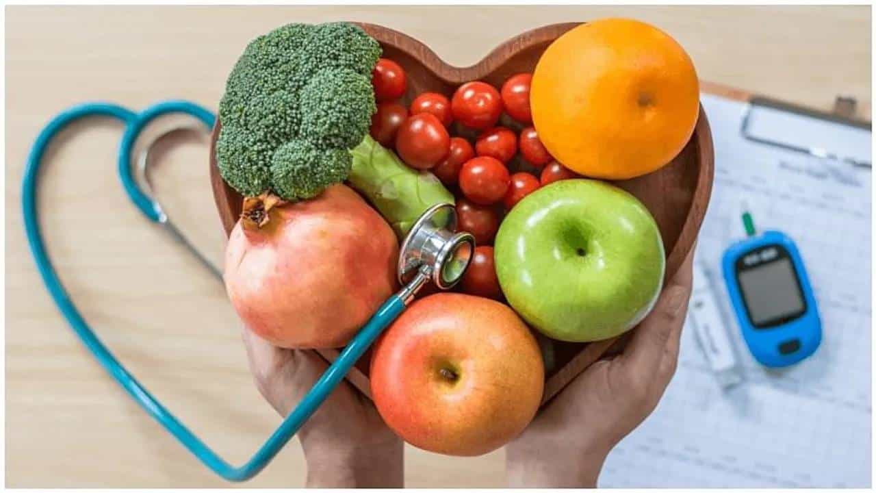 Diabetes: ಯಾರಿಗೆ ಮಧುಮೇಹದ ಅಪಾಯ ಹೆಚ್ಚು, ಈ ವಿಷಯಗಳ ಕುರಿತು ಎಚ್ಚರದಿಂದಿರಿ Diabetes: ಯಾರಿಗೆ ಮಧುಮೇಹದ ಅಪಾಯ ಹೆಚ್ಚು, ಈ ವಿಷಯಗಳ ಕುರಿತು ಎಚ್ಚರದಿಂದಿರಿ