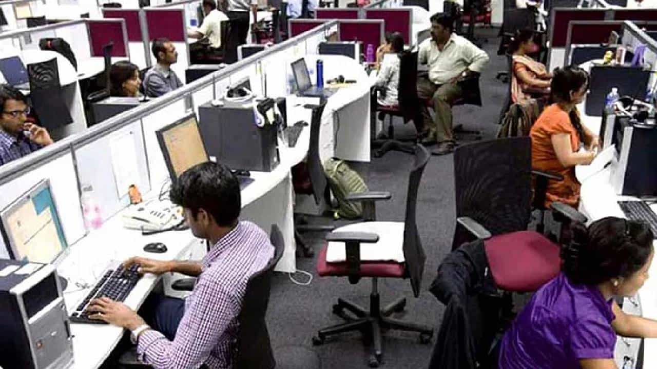 Office Work Tips: ನಿಮ್ಮ ಅಭ್ಯಾಸಗಳನ್ನು ಬದಲಾಯಿಸಿಕೊಳ್ಳಿ, ವೃತ್ತಿ ಜೀವನದಲ್ಲಿ ಯಶಸ್ಸು ಕಾಣುತ್ತೀರಿ Office Work Tips: ನಿಮ್ಮ ಅಭ್ಯಾಸಗಳನ್ನು ಬದಲಾಯಿಸಿಕೊಳ್ಳಿ, ವೃತ್ತಿ ಜೀವನದಲ್ಲಿ ಯಶಸ್ಸು ಕಾಣುತ್ತೀರಿ