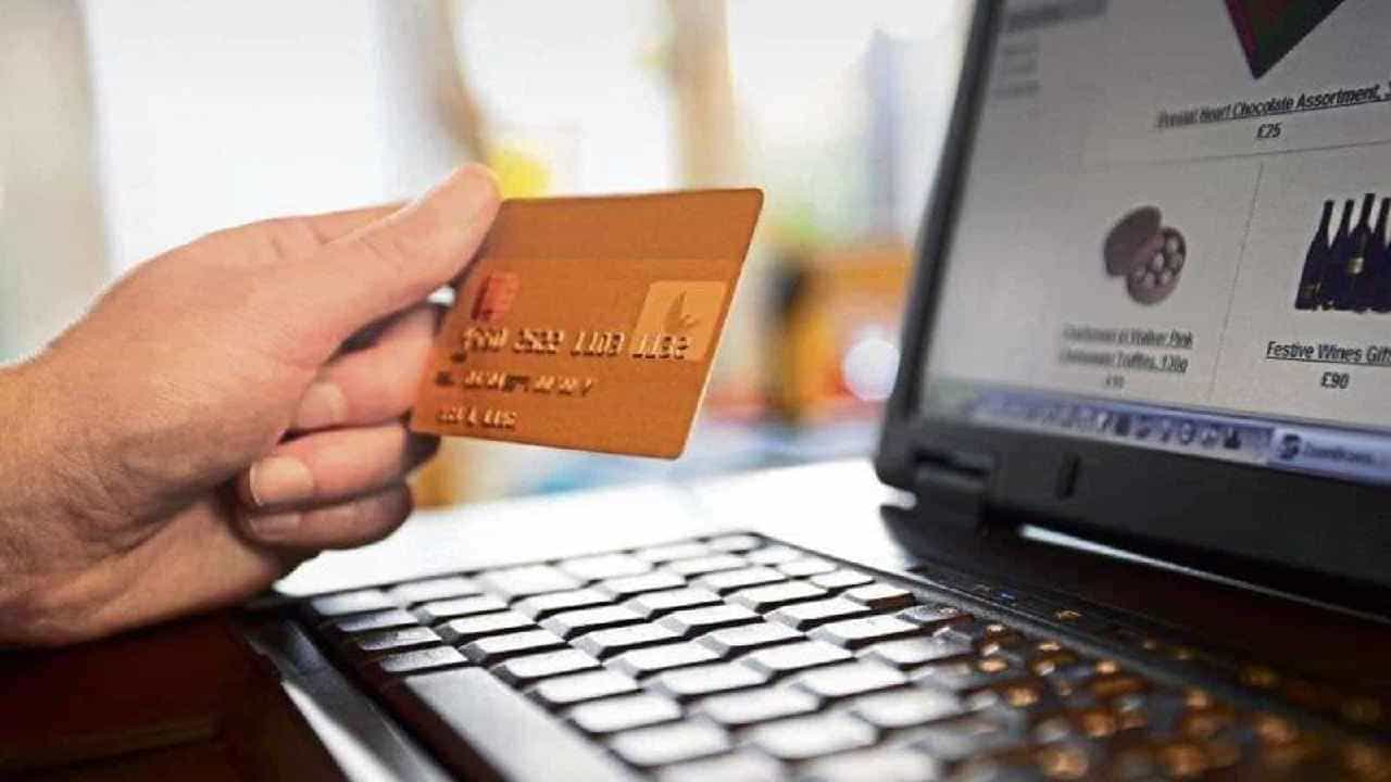 Credit, Debit Card Rules Change: ಅ.1ರಿಂದ ಡೆಬಿಟ್ ಮತ್ತು ಕ್ರೆಡಿಟ್ ಕಾರ್ಡ್ಗಳ ಆನ್ಲೈನ್ ವಹಿವಾಟುಗಳ ನಿಯಮಗಳು ಬದಲಾವಣೆ Credit, Debit Card Rules Change: ಅ.1ರಿಂದ ಡೆಬಿಟ್ ಮತ್ತು ಕ್ರೆಡಿಟ್ ಕಾರ್ಡ್ಗಳ ಆನ್ಲೈನ್ ವಹಿವಾಟುಗಳ ನಿಯಮಗಳು ಬದಲಾವಣೆ